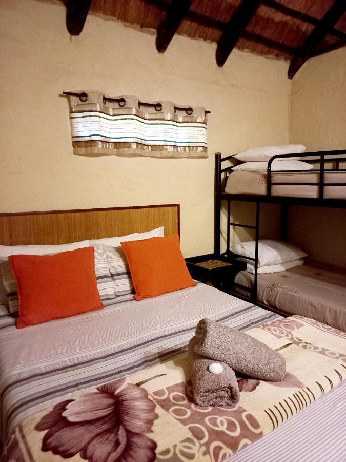 Brentwood Lodge Deneysville エクステリア 写真
