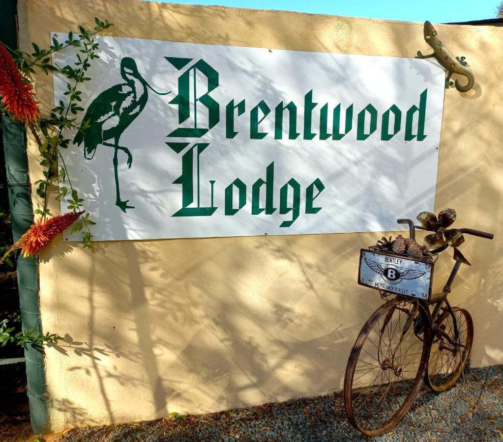 Brentwood Lodge Deneysville エクステリア 写真